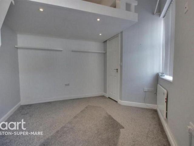 Studio for rent in Golling, Banwell
