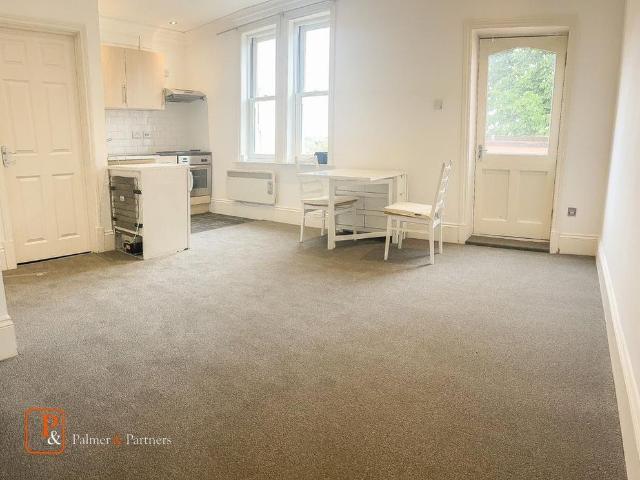 Studio for rent in Hythe, Fordham Heath