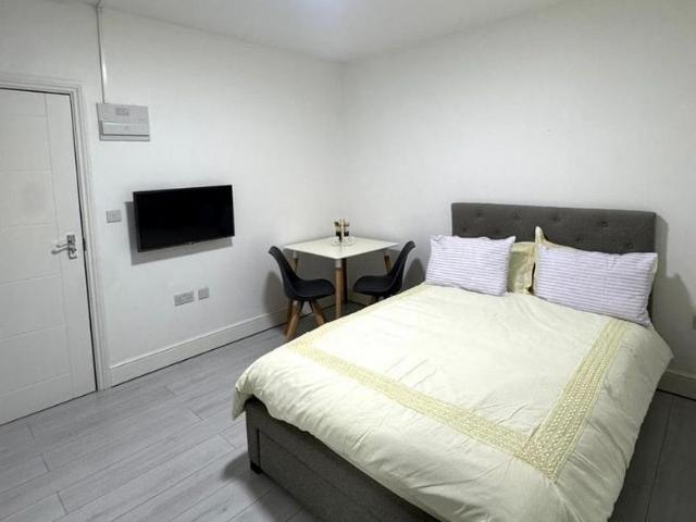 Studio for rent in Westminster, Greater London