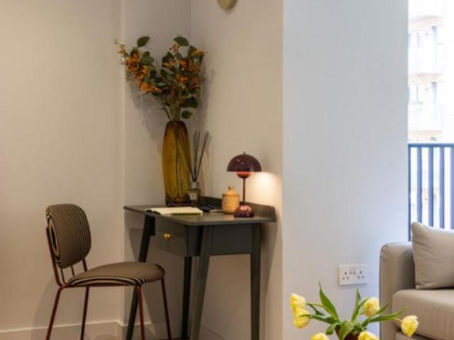 Studio for rent in Brent Cross, Cat Hill