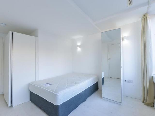 Studio for rent in Greater London