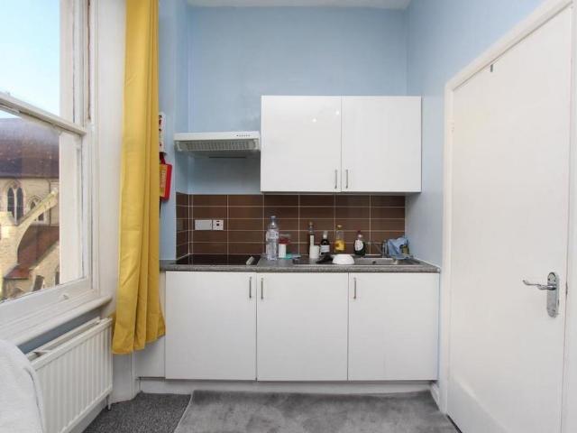 Studio for rent in West Kensington, Greater London
