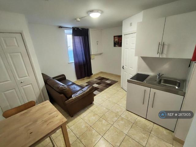 Flat for rent in Spring Park, Luton