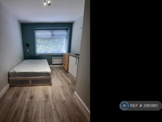 Flat for rent in Elstree and Borehamwood, Borehamwood