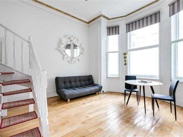 Studio for rent in Earl's Court, Greater London
