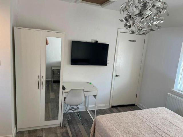Studio for rent in Whitley, Reading