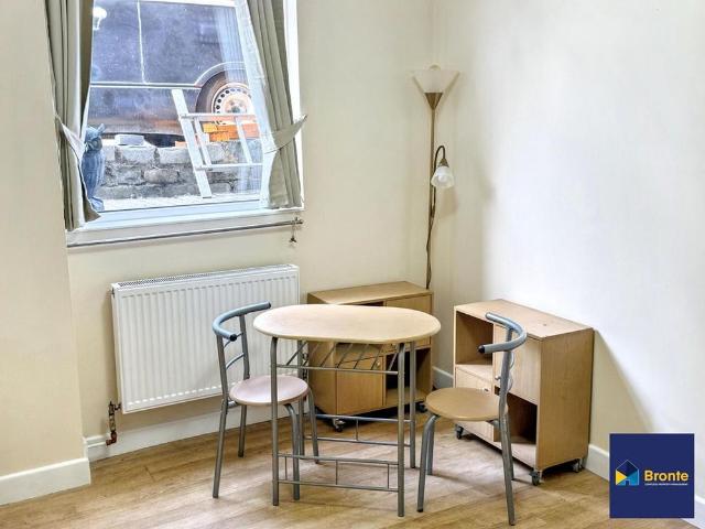 Studio for rent in Ingrow, West Yorkshire