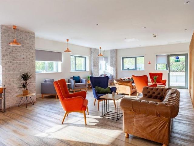 Studio for rent in Calton, Scotland