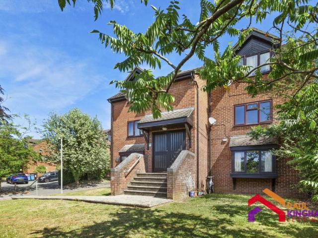 Flat for rent in Loudwater, Buckinghamshire