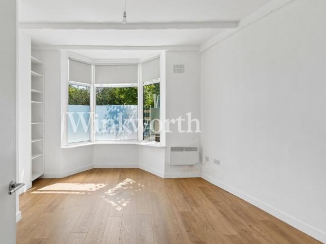 Flat for rent in Hornsey, Greater London