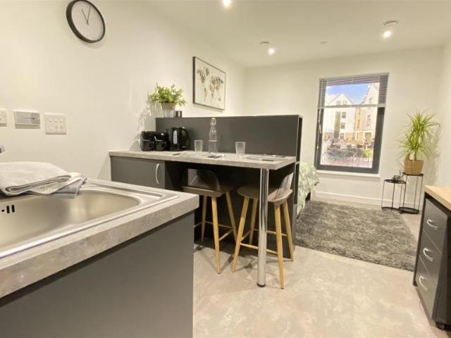 Flat for rent in St. Mildred's, The Bridge