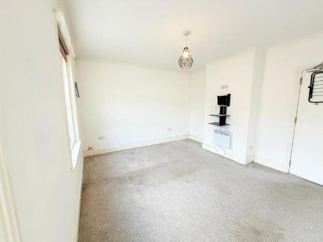 Studio for rent in Mile End, Fordham Heath