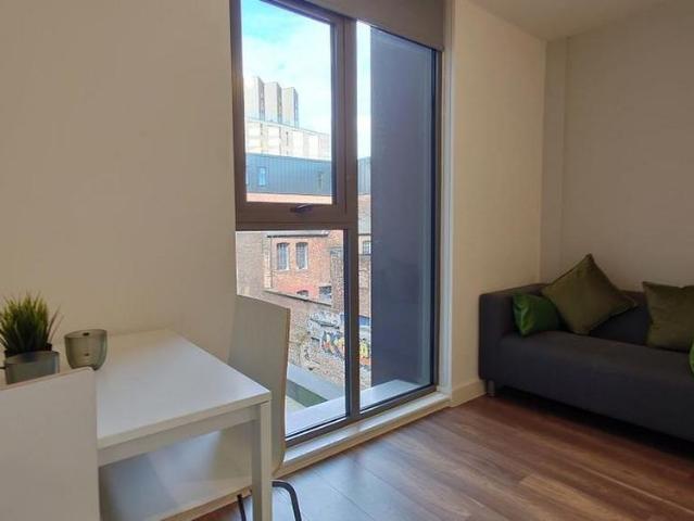 Studio for rent in Ropewalks, Calderstones