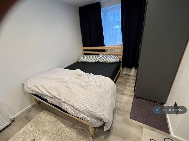 Studio for rent in Mount Nod, Allesley