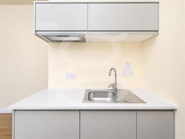Studio for rent in London Borough of Haringey, Greater London