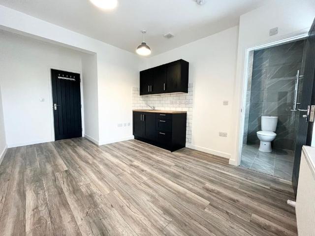 Studio for rent in Peterborough