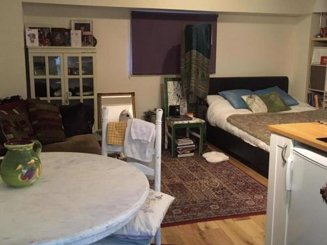Studio for rent in Cross In Hand, East Sussex