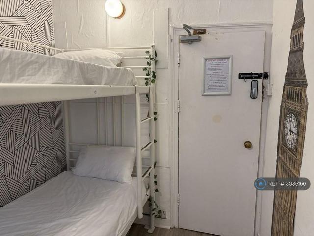 Studio for rent in Brunswick, Brighton & Hove