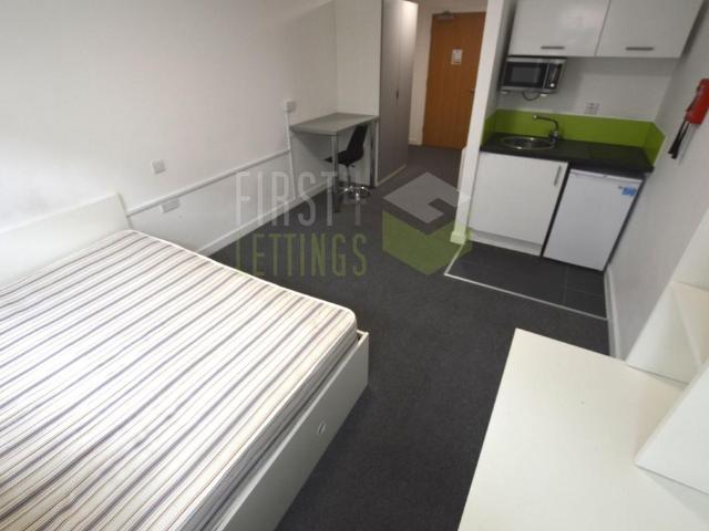 Flat for rent in Black Friars, Old Wharf