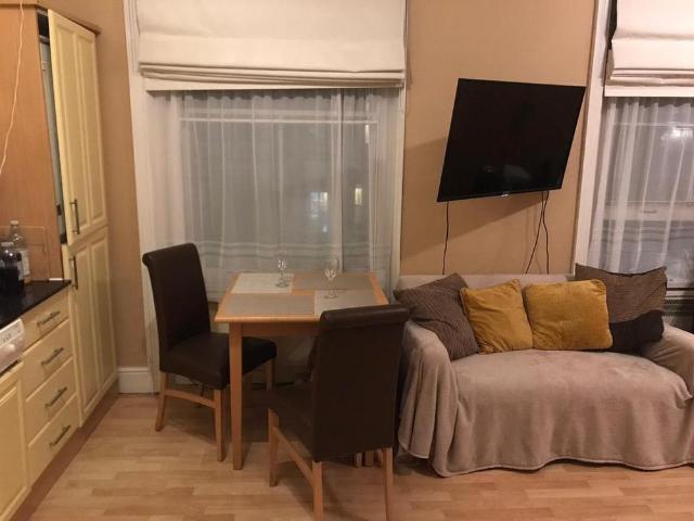 Studio for rent in Earl's Court, Greater London