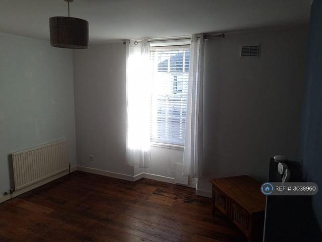 Studio for rent in Kirkcudbright, Scotland