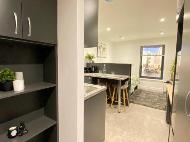 Flat for rent in St. Mildred's, The Bridge