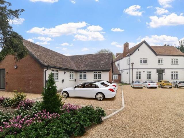 Studio for rent in Milton Keynes