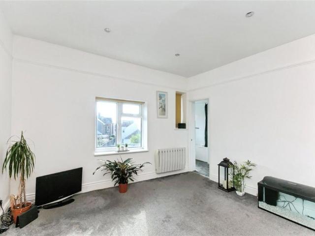 Studio for rent in Eastbourne, East Sussex