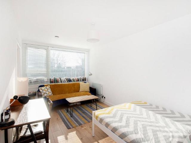 Studio for rent in Belsize Park, Greater London
