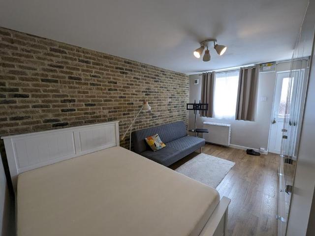 Studio for rent in De Parys, Bedford