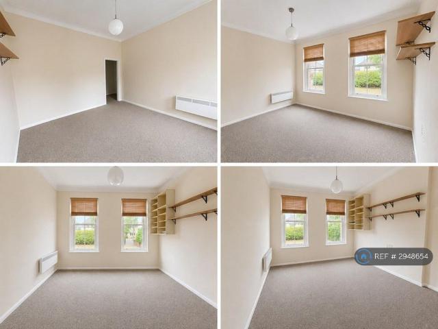 Flat for rent in Berrylands, Greater London