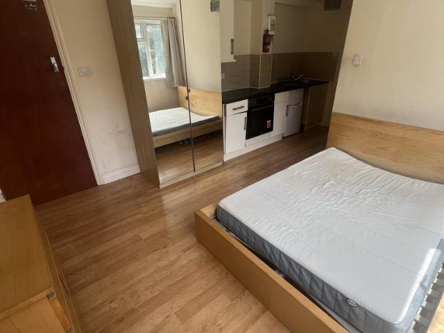 Flat for rent in Loughborough Junction, Cat Hill