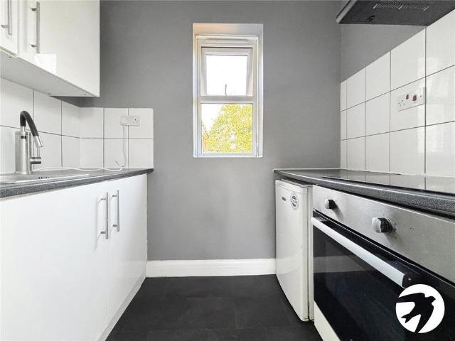 Studio for rent in Ringlestone, Midway