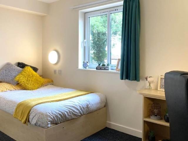 Studio for rent in Elmfield, Leicestershire