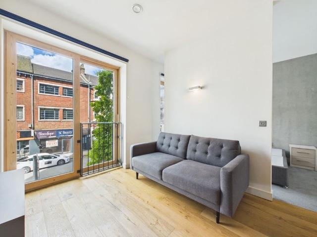 Studio for rent in Hanley, Stoke-on-Trent