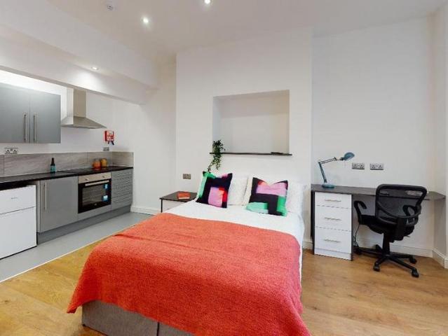 Studio for rent in Oadby, Leicestershire