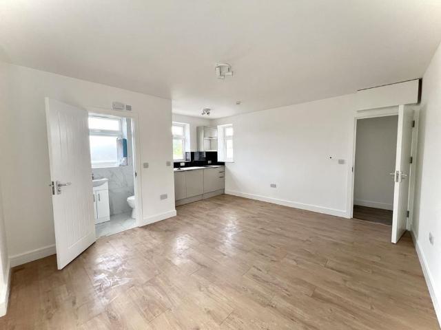 Studio for rent in Colney Hatch, Isle Of Man