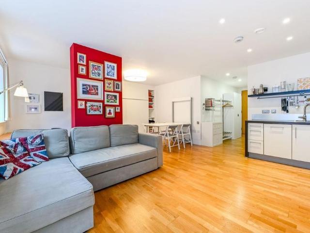 Studio for rent in Finsbury Park, Greater London