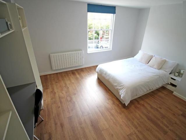 Studio for rent in Haddon, East Midlands