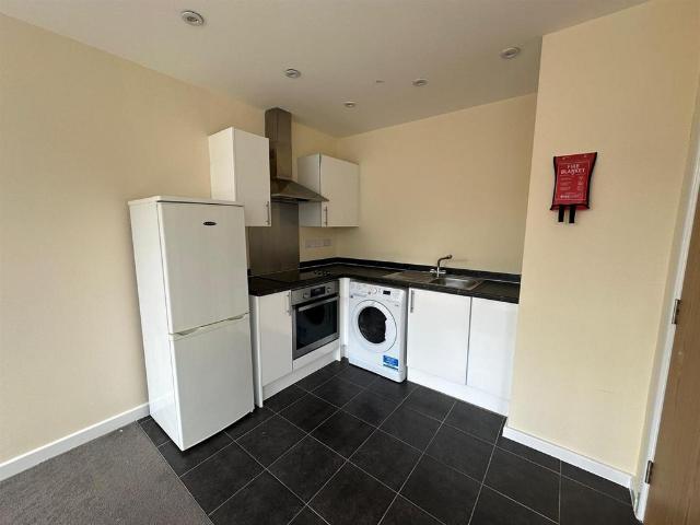 Flat for rent in St Matthew's, Old Wharf