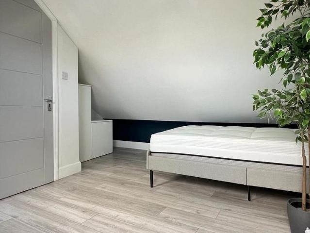 Studio for rent in Spring Park, Luton