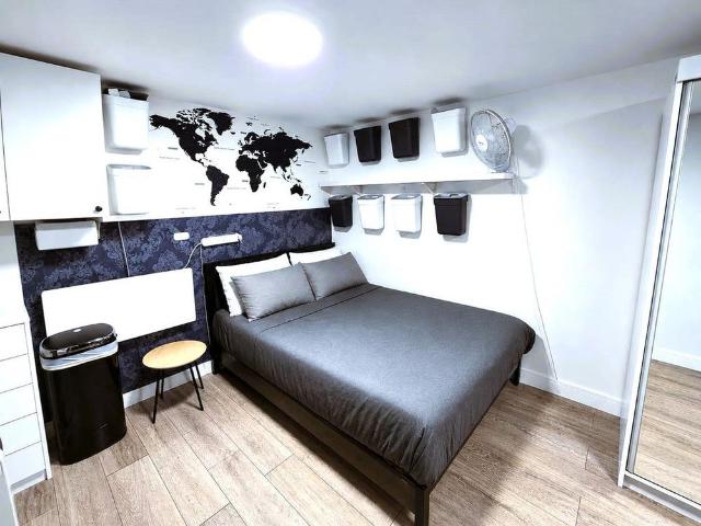 Studio for rent in Newbury Park, Greater London