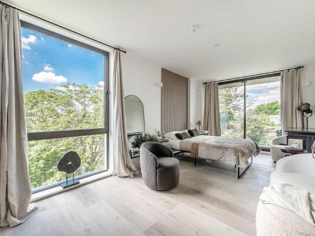 Studio for rent in Westminster, Victoria