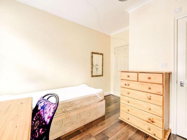 Studio for rent in Royal Borough of Kensington and Chelsea, Greater London