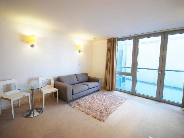 Studio for rent in Sudbury, Greater London
