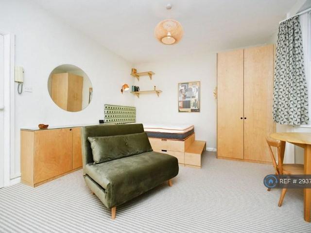 Studio for rent in Brunswick, Brighton & Hove