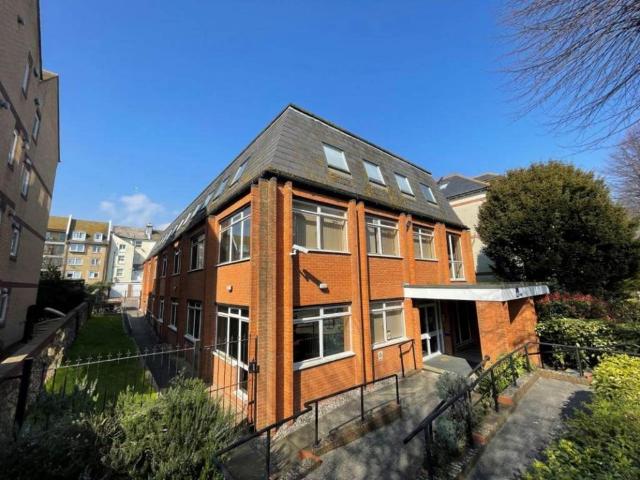 Flat for rent in Upperton, Eastbourne