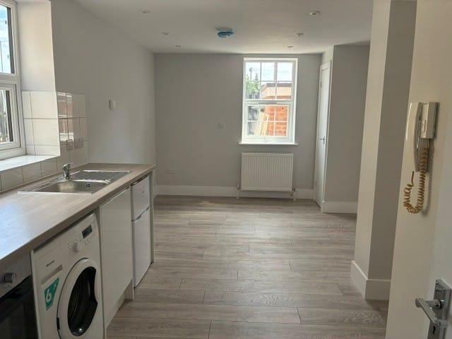 Studio for rent in Slough