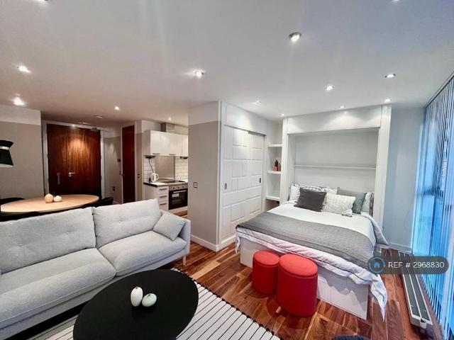 Flat for rent in City Centre, Salford