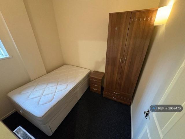 Studio for rent in Stoke, Stoke-on-Trent